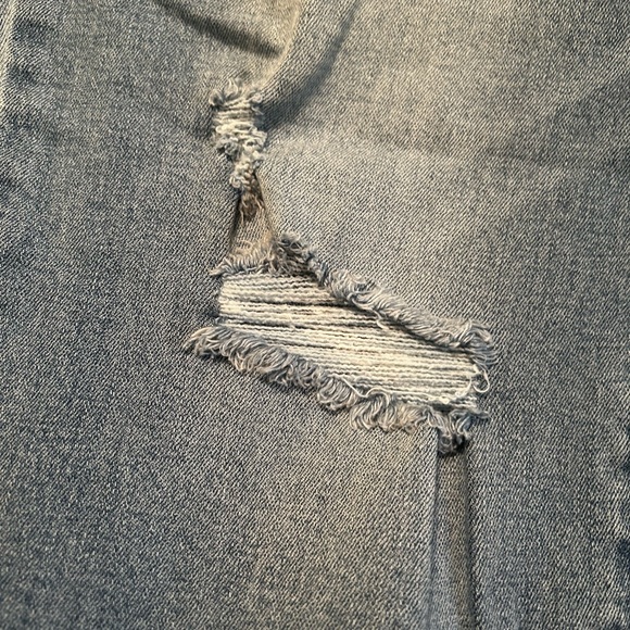 *Time & Tru mid rise boyfriend slim crop jean size 18 light wash - Picture 5 of 12